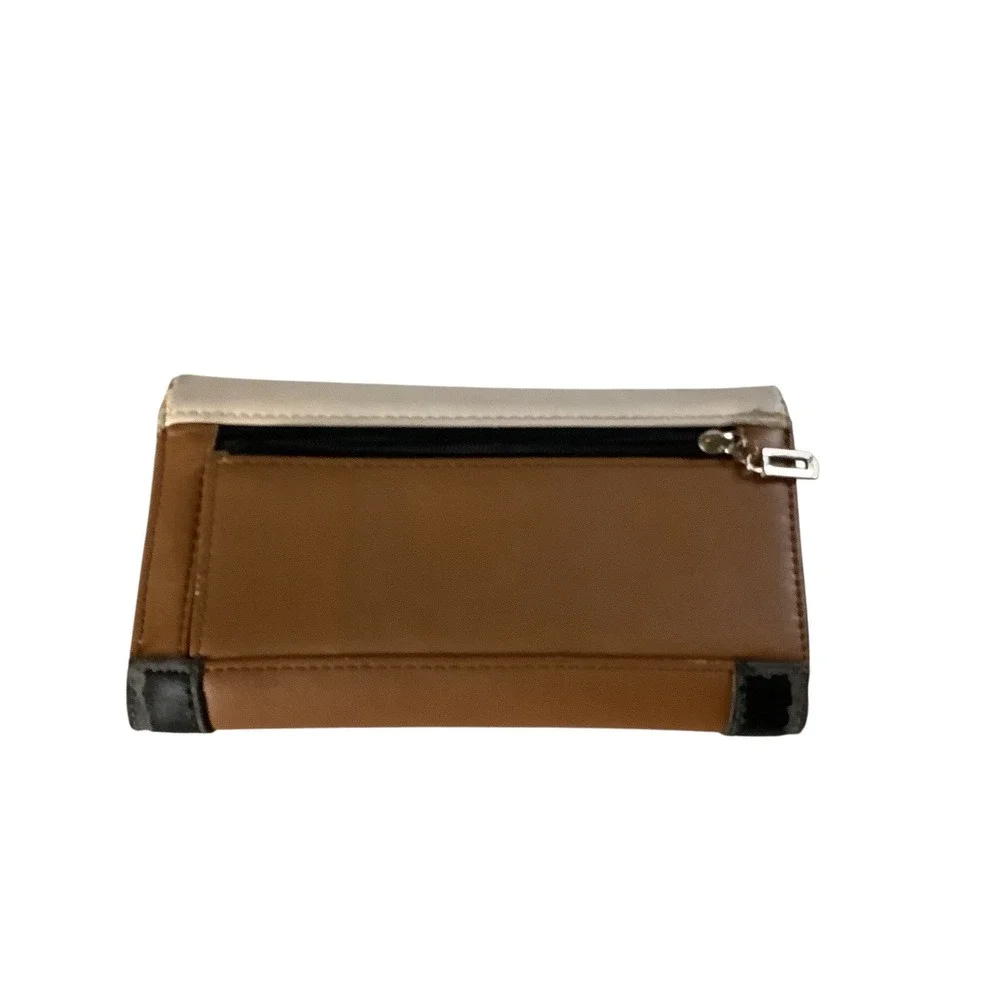 GUESS Tri-Fold Wallet Womens Tan Cream Black Colorblock Logo Faux Leather
